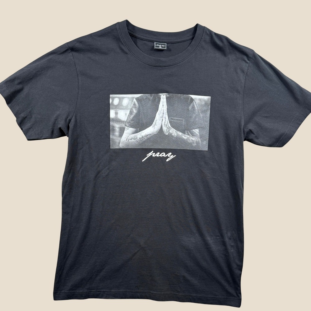 Mister Tee Graphic T Shirt Men XL Black Praying Hands Tattoo Streetwear Urban
